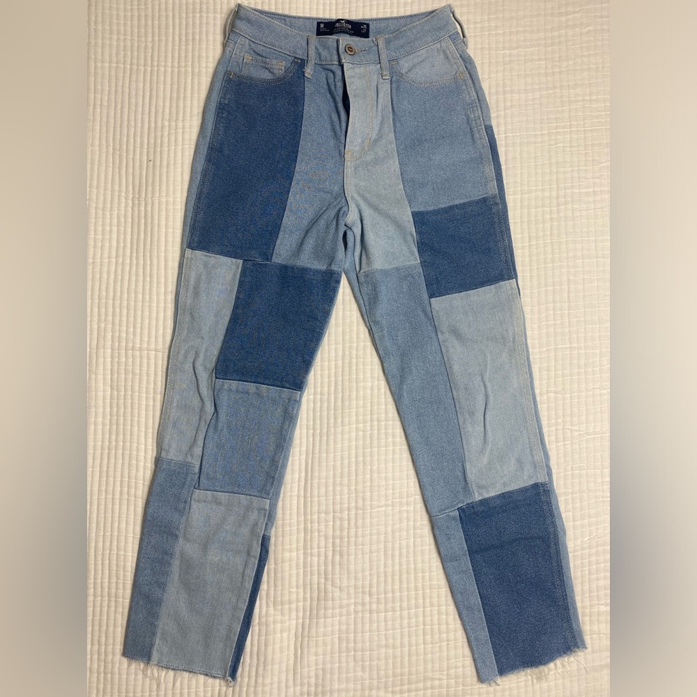 Hollister Ultra high rise mom jean
